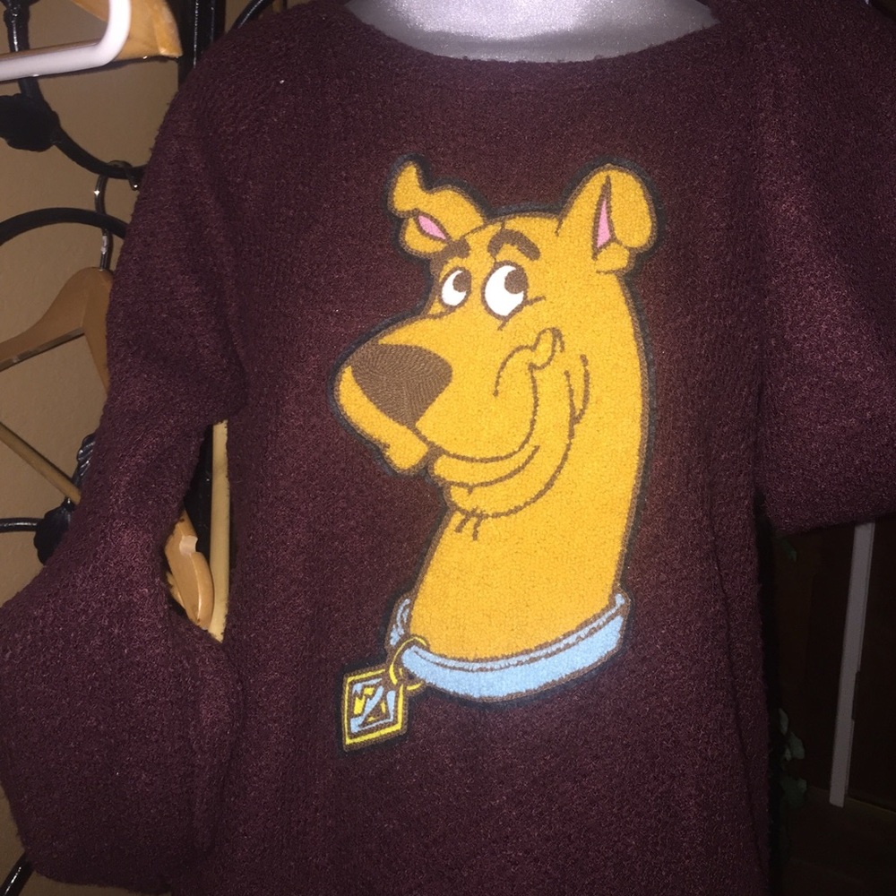 Maroon Women’s Sweater with Scooby-Doo Graphic